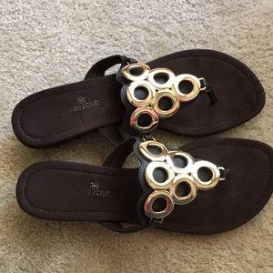 Montegobay Club sandals. Brown suede w/ gold circle emblem. Size 10. Wore 1x